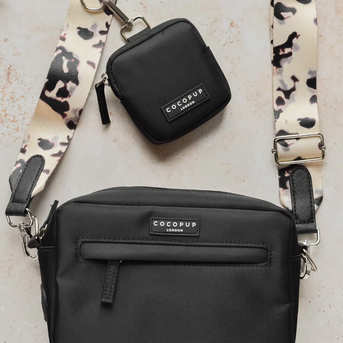 COCOPOP LONDON Gassitasche schwarz mit Tragegurt ivory tort