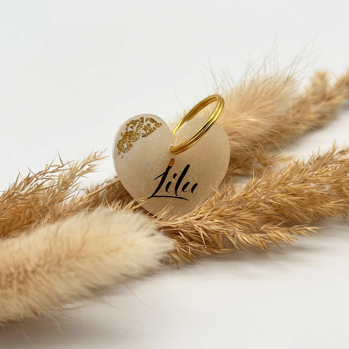 herzjubel Hundemarke Herz ⋙CHAMPAGNE SKY⋘ Personalisierungsbeispiel