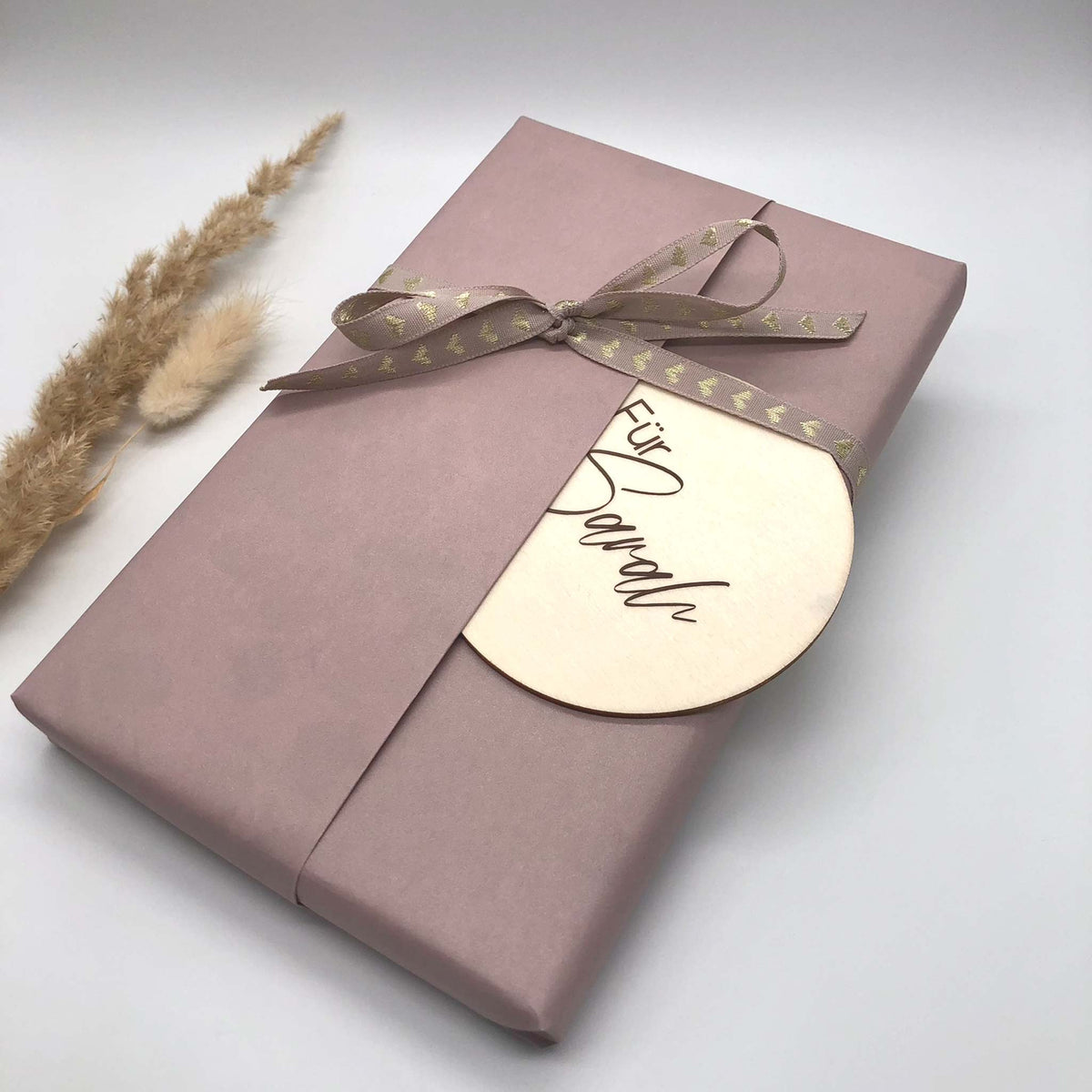 herzjubel Geschenkanhänger mit Wunschpersonalisierung "Für Sarah"