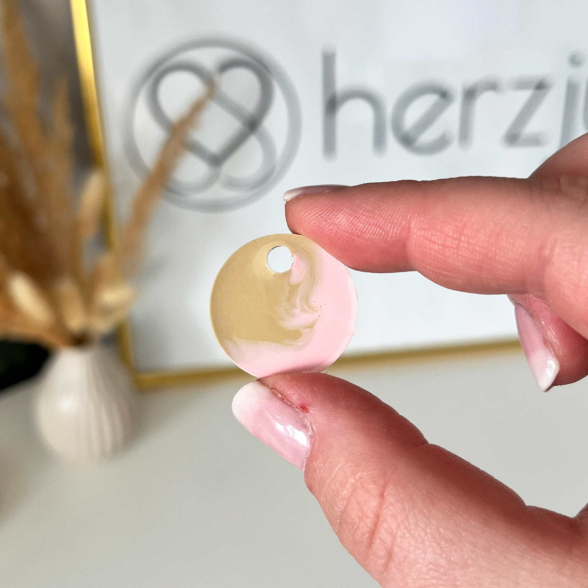 Hundemarke zweifarbig rosa/beige - Einzelstück