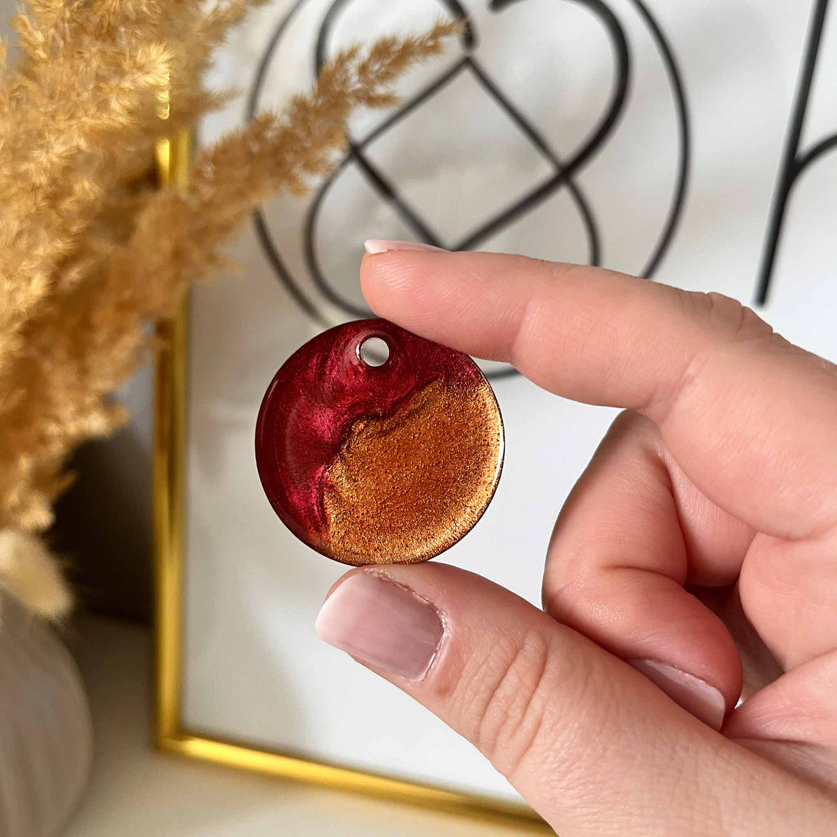 Hundemarke groß cognacbraun/rot - Einzelstück