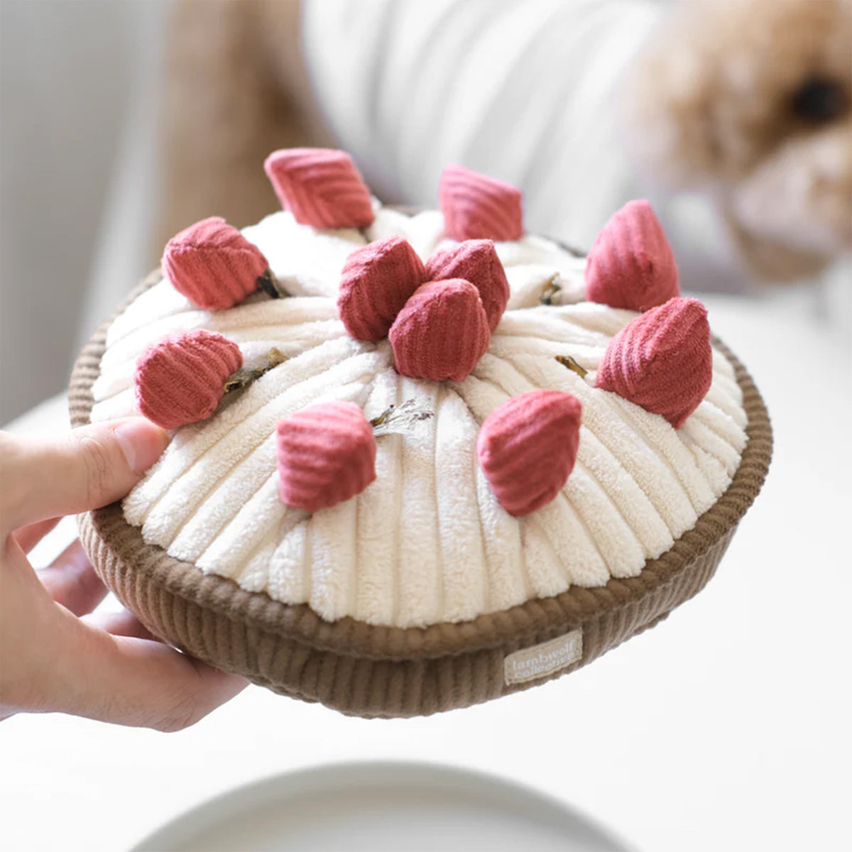 NEU bei herzjubel Lambwolf Collective BERRY PIE Schnüffelspielzeug/Beerentorte