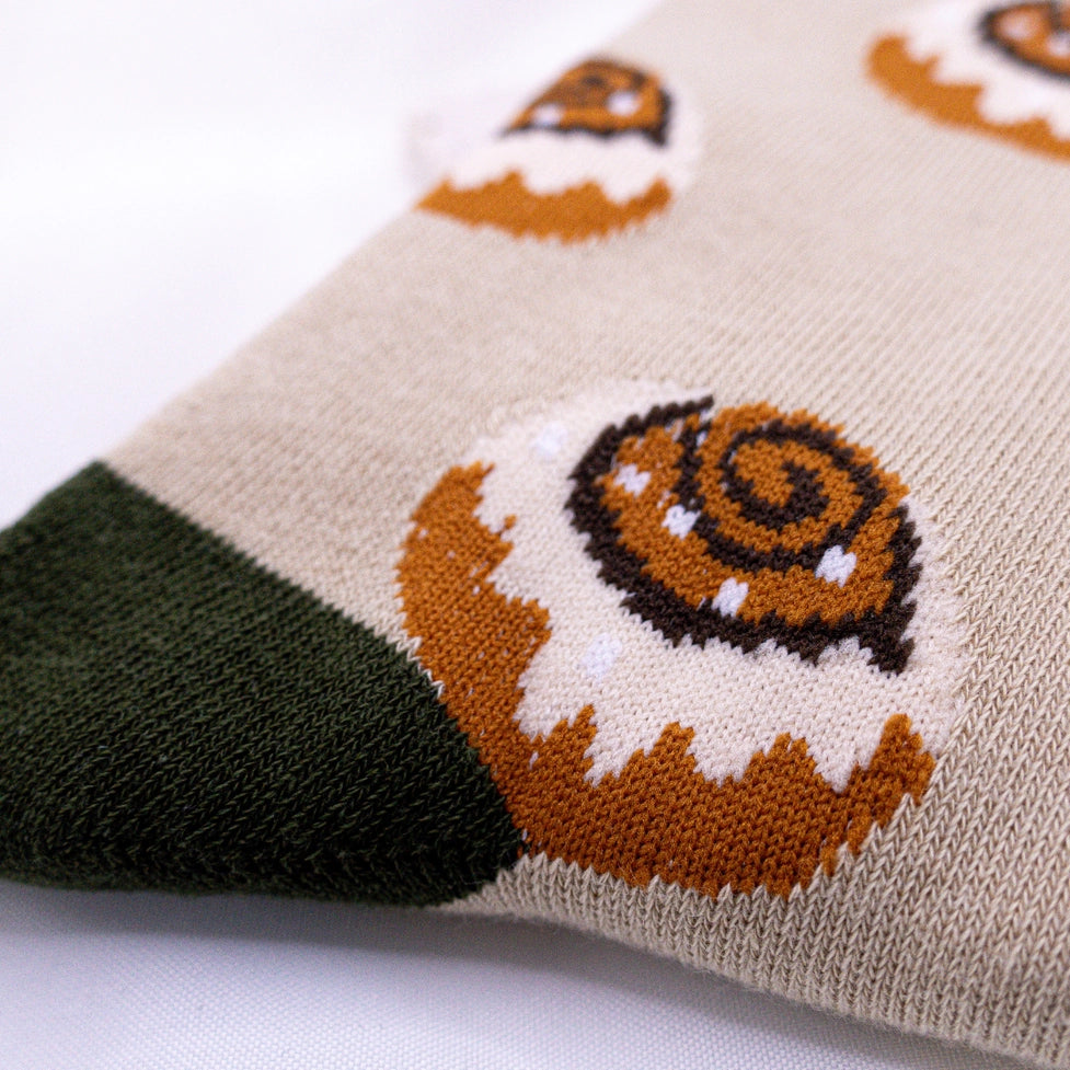 Zimtschnecken Socken in Beige, Braun und dunklem Grün