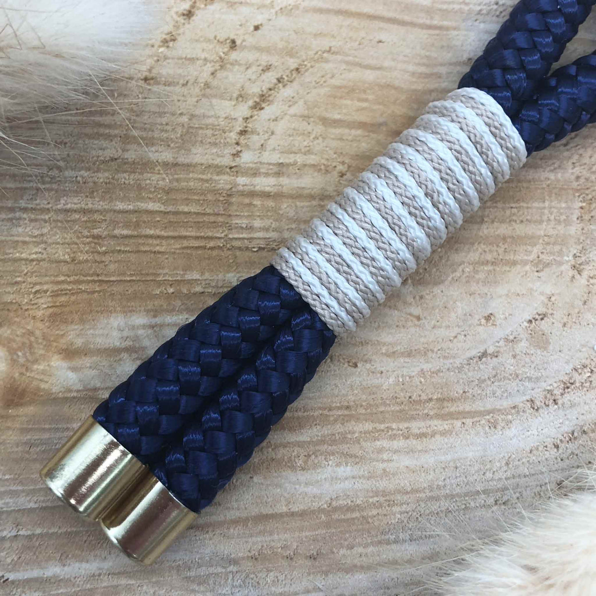 herzjubel Schlüsselanhänger Seil ⋙SWIRL⋘ blau/creme/gold Detailaufnahme Takelung